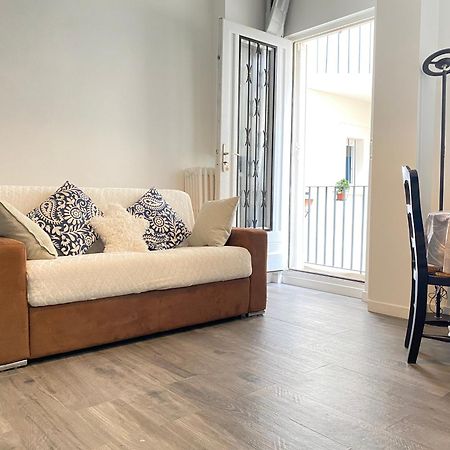 Chic Appartement 2 Bedrooms Phantheon Notre Dame Paris Dış mekan fotoğraf