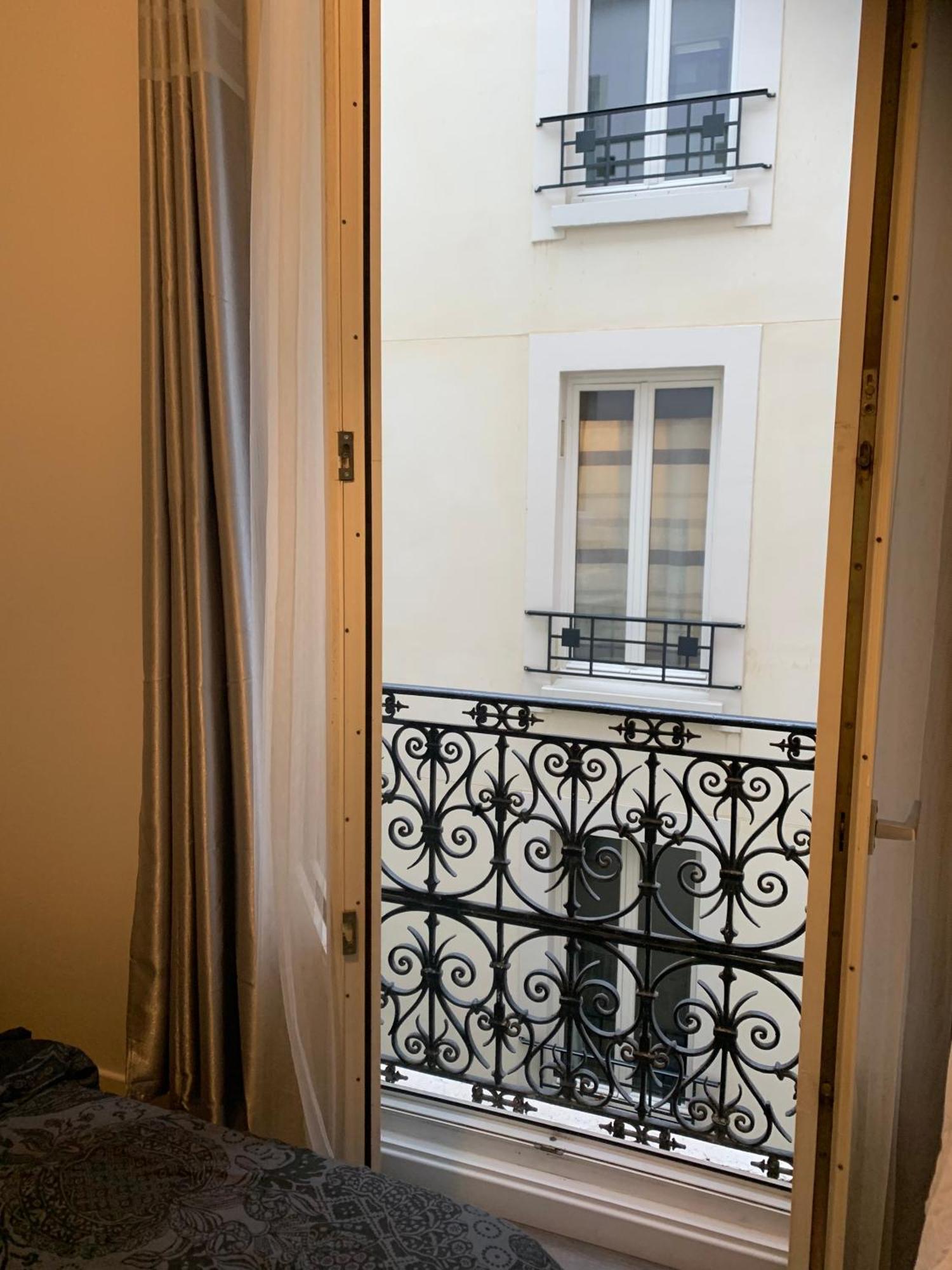 Chic Appartement 2 Bedrooms Phantheon Notre Dame Paris Dış mekan fotoğraf